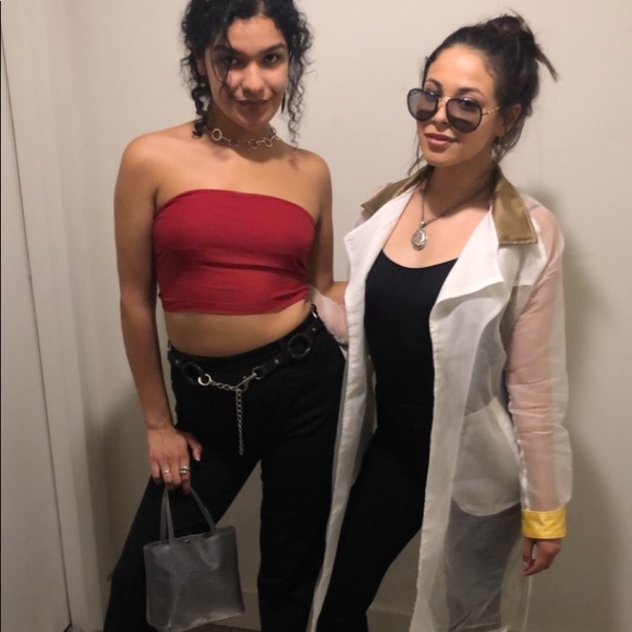 Meet your Posher, Ariel - Picture 3 of 3